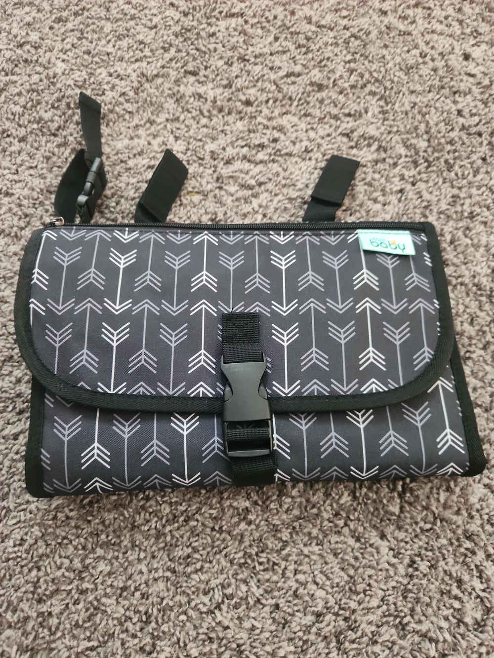 Black Arrow-Print Travel Changing Mat for Kids by